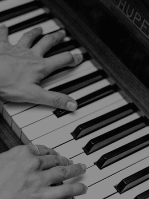 https://ritmomusicacademy.com/wp-content/uploads/2025/08/inner_05-300x400.png?crop=1